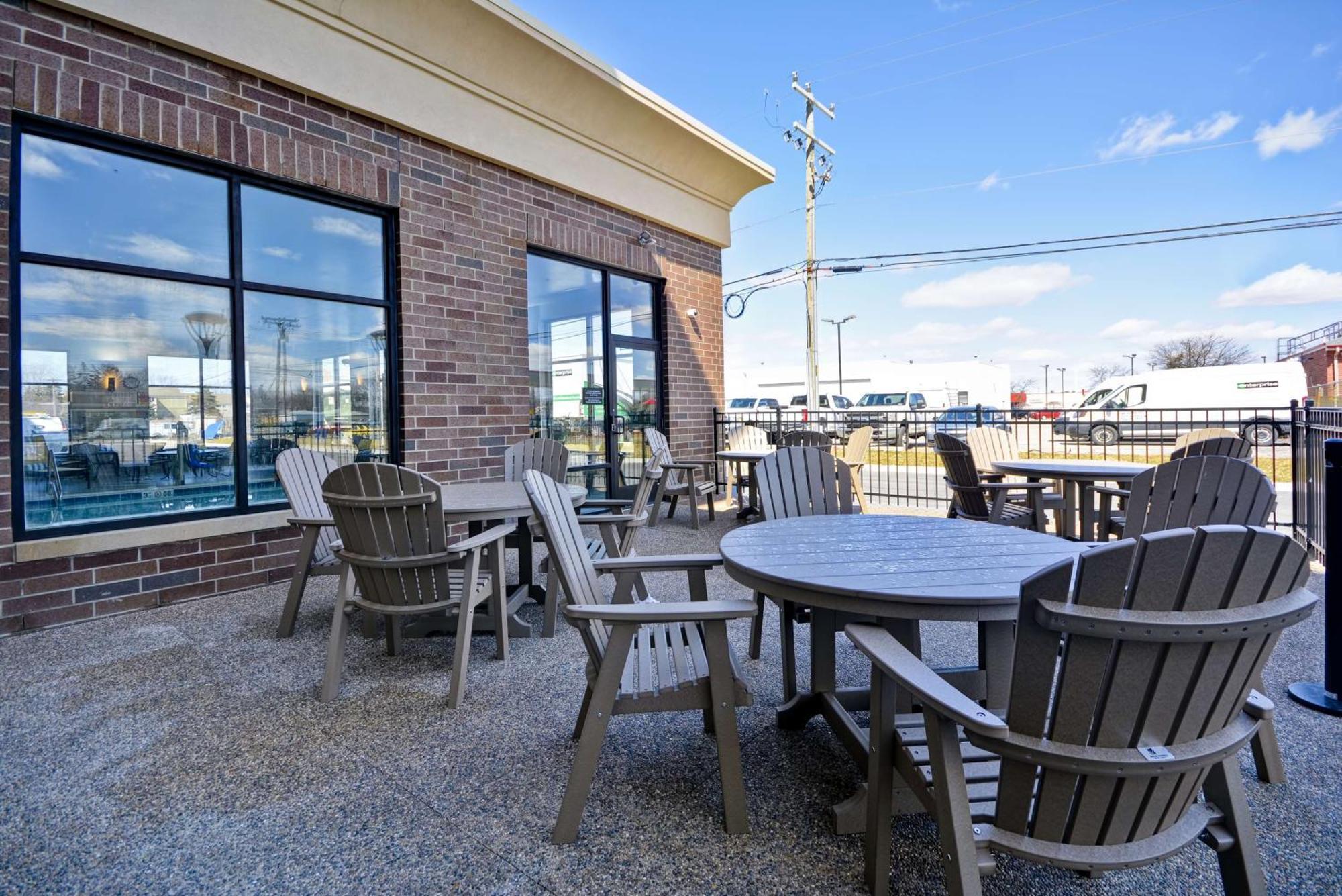 Hampton Inn & Suites Detroit/Warren Exterior foto